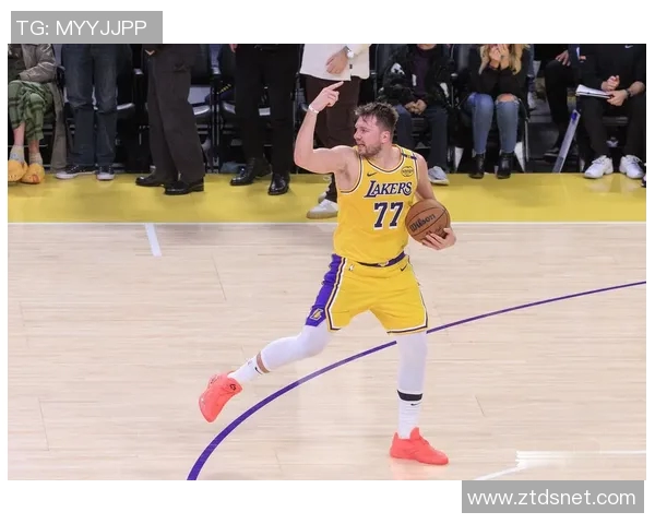NBA杜兰特21分东契奇33+11 太阳96-107湖人
