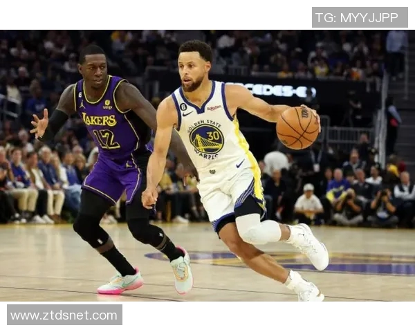 NBA揭幕战：库里23+4 勇士119-109胜湖人