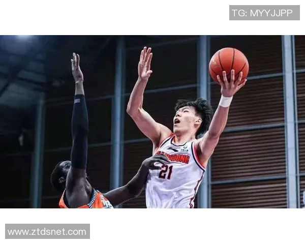 20分大胜欧洲球队!广东全运男篮6连胜,杜锋真厉害,徐杰21分