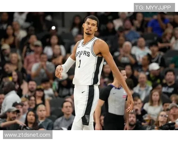 美媒调侃：这群和尚创造了一个怪物，他们到底对文班做了啥